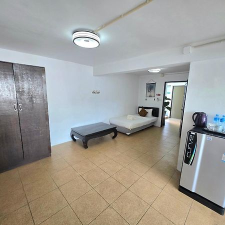 Happy 99 Guest House Patong Exterior foto