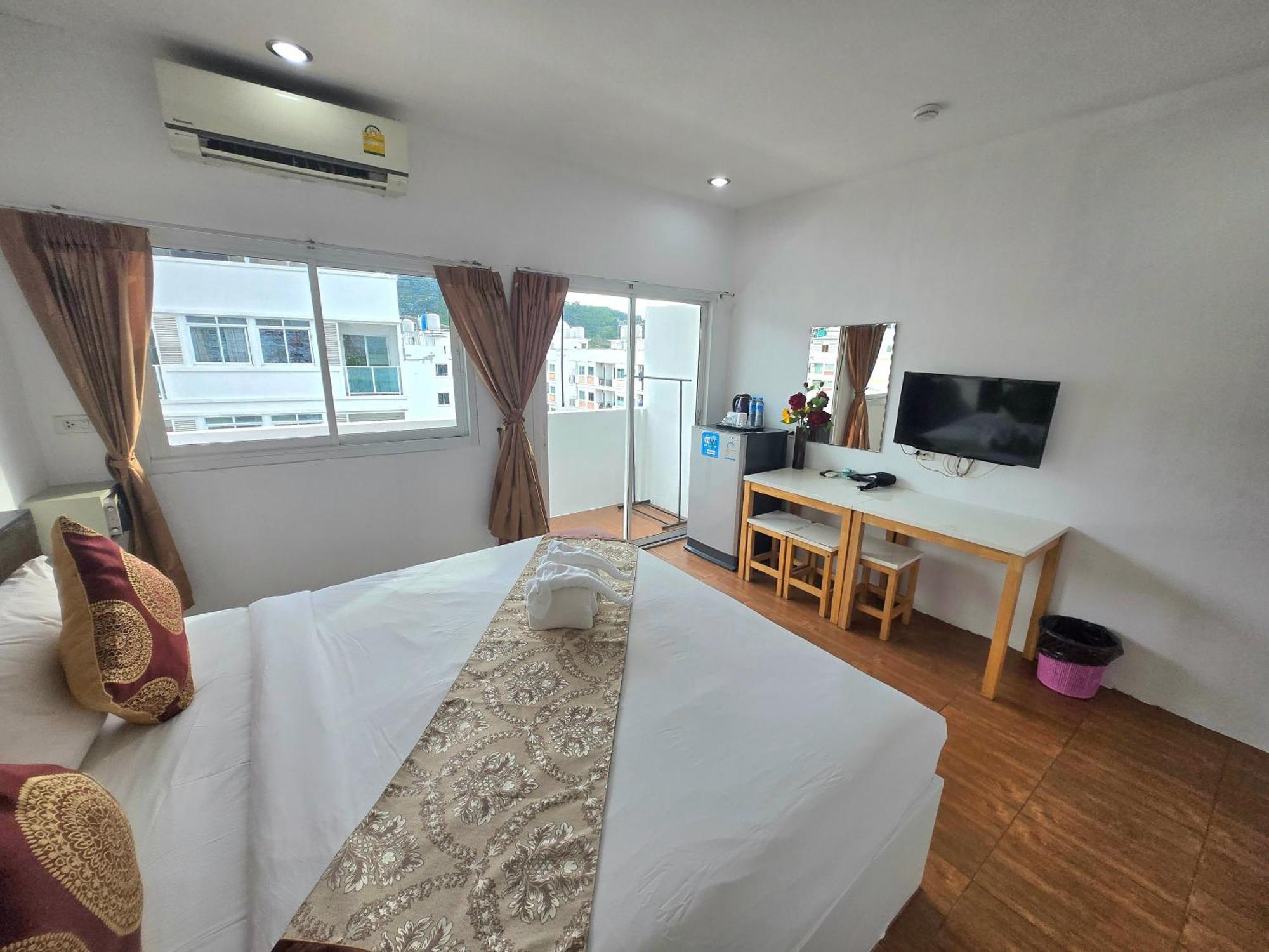 Happy 99 Guest House Patong Exterior foto